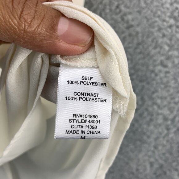 Chloe K Women Ivory Sleeveless Blouse Size Medium Pleated Lightweight Semi Sheer - Picture 6 of 9